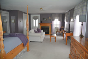 Lilac Suite, Magnolia Place Bed & Breakfast, Finger Lakes, NY