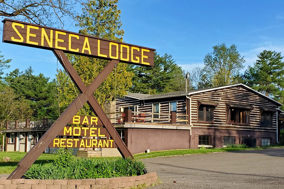 Seneca Lodge, Magnolia Place Bed & Breakfast, Finger Lakes, NY