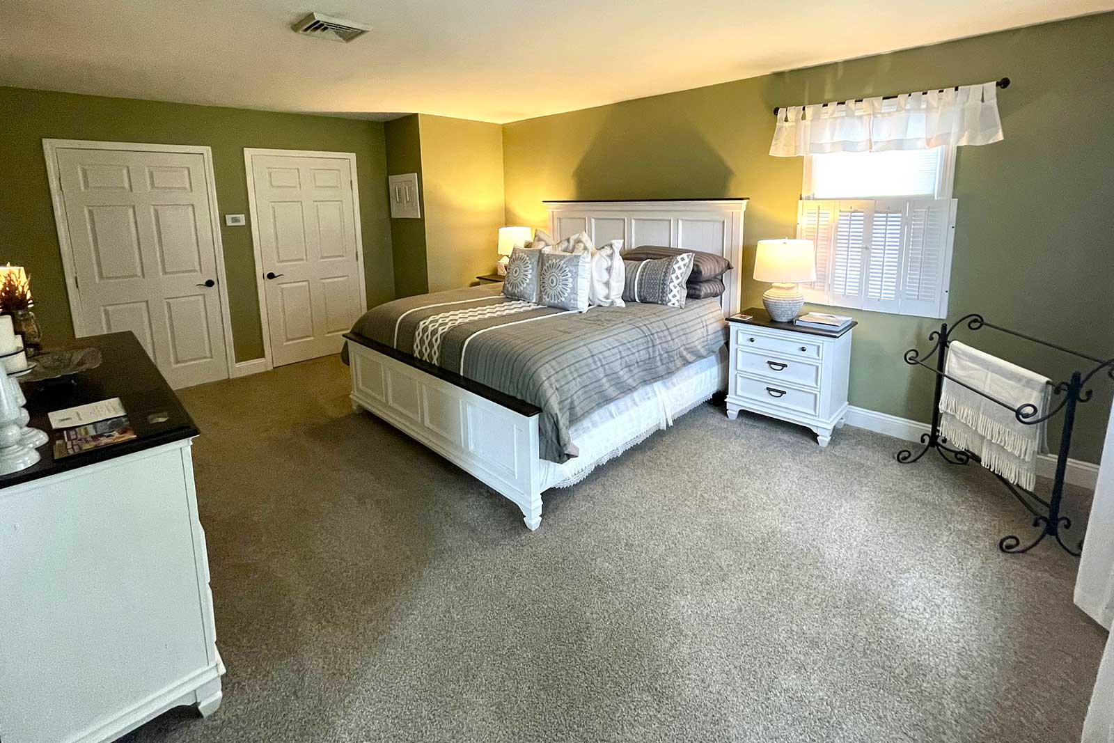 Harvest Suite Bedroom | Magnolia Place Bed & Breakfast, Finger Lakes, NY